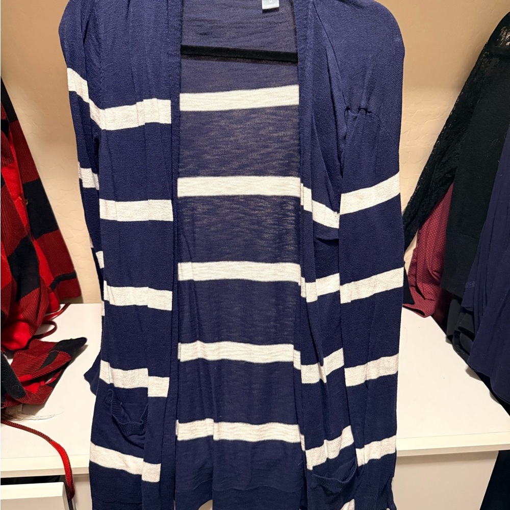Old Navy Women's Blue and White Striped Cardigan